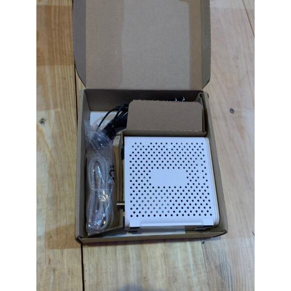 ARRIS SURFboard (16x4) DOCSIS 3.0 Cable Modem (SB6183-RB) - Picture 2 of 3